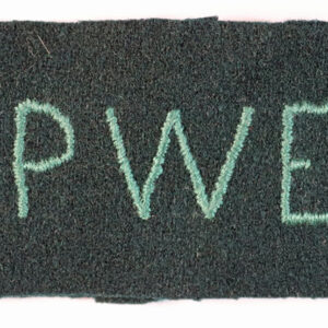PWE – POLITICAL WARFARE EXECUTIVE WW2 Slip-On Embroidered Felt Shoulder Title Badge – RARE — Lot No. 4718 /sf368 - Image 2