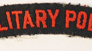 1st AIRBORNE DIVISIONAL PROVOST COMPANY WW2 Embroidered Shoulder Title Badge – SCARCE —  Lot No. 4766 - Image 2