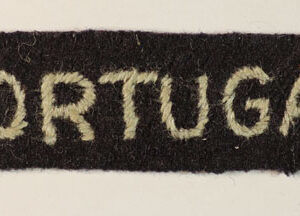 PORTUGAL – R.A.F. WW2 Embroidered Nationality Shoulder Title Badge – SCARCE  —  Lot No. 4756 - Image 2