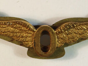 R.N.A.S. – Royal Naval Air Service WW1 Observer Gilt Metal Arm Badge – SCARCE —  Lot No. 4792 - Image 2