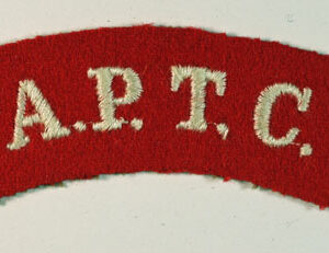 A.P.T.C. – ARMY PHYSICAL TRAINING CORPS WW2 Embroidered Shoulder Title Badge —  Lot No. 5091 - Image 2