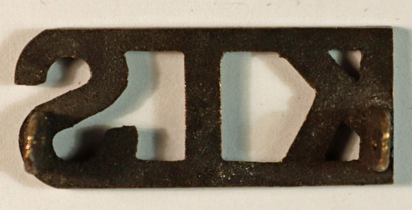 KENYA INDEPENDENT SQUADRON WW2 Cap & Shoulder Title Badges – SCARCE — Lot No. 5165/sf125 - Image 7