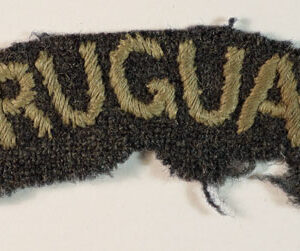 URUGUAY – R.A.F. WW2 Embroidered Nationality Shoulder Title Badge – SCARCE —  Lot No. 5149 - Image 2