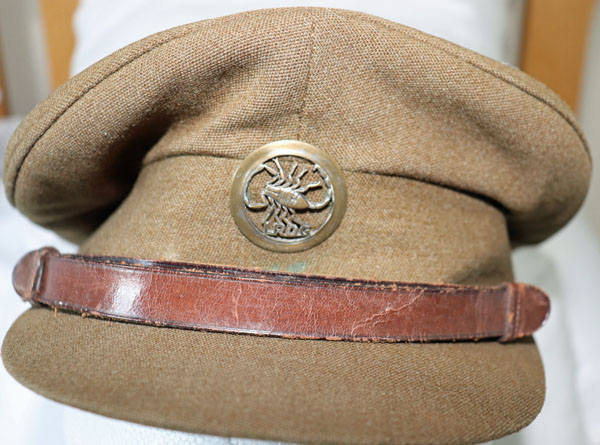 L.R.D.G. – LONG RANGE DESERT GROUP WW2 Officer’s Cap & Metal Cap Badge – RARE — Lot No. 5362/SF182 - Image 7