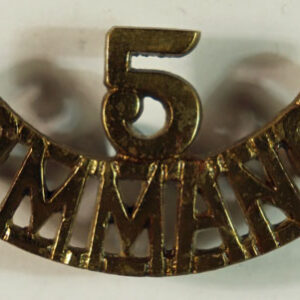 5/COMMANDO WW2 Cast Brass Shoulder Title Badge – SCARCE — Lot No. 5463/SF28A - Image 2