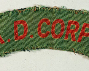 A.D.CORPS – Army Dental Corps WW2 Printed Shoulder Title Badge – CALICO PRINTERS — Lot No. 5527 - Image 2