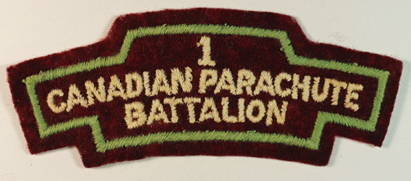 1st CANADIAN PARACHUTE BATTALION WW2 Paste Back Embroidered Shoulder Title Badge – British Made — Lot No. 5551/SFB11