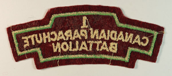 1st CANADIAN PARACHUTE BATTALION WW2 Paste Back Embroidered Shoulder Title Badge – British Made — Lot No. 5551/SFB11 - Image 3