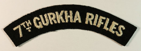 7th GURKHA RIFLES 1950’s Shoulder Title Badge — Lot No. 5568 – MILITARY ...