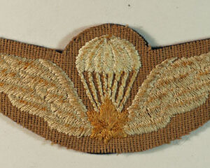 CANADIAN PARACHUTE WINGS WW2 Embroidered Badge – Canadian Made — Lot No. 5651/SFB31A - Image 3