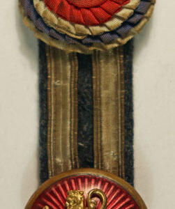 FREE NORWEGIAN AIR FORCE WW2 Pilot's Cap Insignia Badge ---  Lot No. 6191