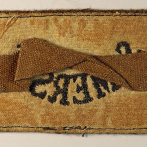 SOMERSET – Somerset Light Infantry WW2 Slip-on Shoulder Title Badge — Lot No. 6208 - Image 3