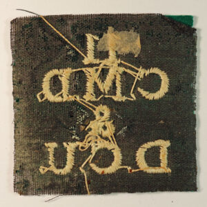 No.11 COMBINED MILITARY DISEMBARKATION & DISPERSAL CAMP UNIT – 11/C.M.D./&/D.C.U. WW2 Embroidered Formation Sign Badge —  Lot No. 6250 - Image 3