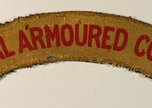 ROYAL ARMOURED CORPS WW2 Printed Shoulder Title Badge - CALICO PRINTERS --- Lot No. 6302