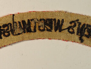 16th London Regiment (QUEEN'S WESTMINSTERS) - 1924 Era Embroidered Shoulder Title Badge - Scarce - Image 3
