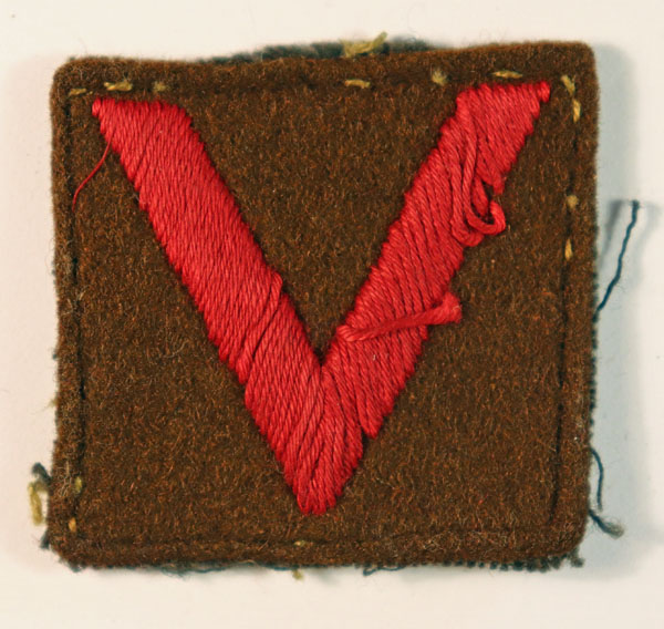 3rd RECCE. REGIMENT (8th BTTN. ROYAL NORTHUMBERLAND FUSILIERS) RECONNAISSANCE CORPS WW2 Felt Regimental Flash Badge — Lot No. 6415