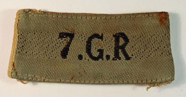7.G.R. – 7th GURKHA RIFLES WW2 Slip-On Shoulder Title Badge — Lot No. 6420