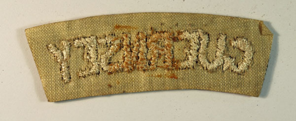 GUERNSEY WW2 Unofficial Shoulder Title Badge Volunteer Serving with the British Army — Lot No. 6445 - Image 3