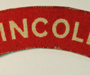 LINCOLN WW2 Printed Shoulder Title Badge - CALICO PRINTERS  ---  Lot No. 6394