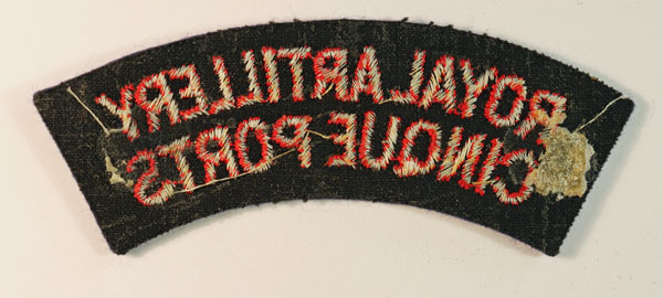 ROYAL ARTILLERY/CINQUE PORTS Embroidered Shoulder Title Badge — Lot No. 6454 - Image 3