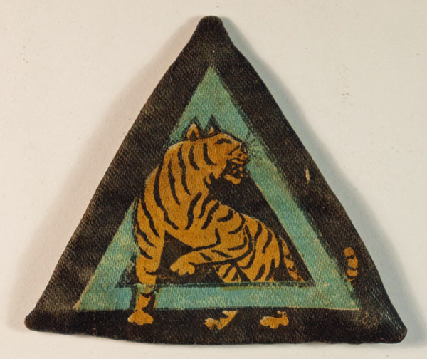 26th INDIAN DIVISION WW2 Painted Cloth Formation Sign Badge – VARIANT — Lot No. 6524