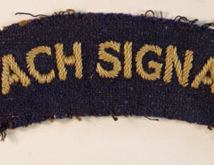 BEACH SIGNALS WW2 Embroidered Felt Shoulder Title Badge - RARE  ---  Lot No. 6466A/SF17