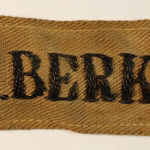 R.BERKS WW2 K.D. Embroidered Shoulder Title Badge - SCARCE ---  Lot No. 6552
