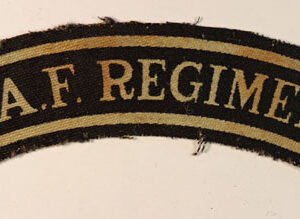 R.A.F. REGIMENT WW2 Printed Shoulder Title Badge - SERIFS - CALICO PRINTERS - SCARCE ---  Lot No. 6596