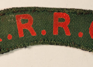 K.R.R.C. - KING'S ROYAL RIFLE CORPS WW2 Printed Shoulder Title Badge - CALICO PRINTERS --- Lot No. 6646