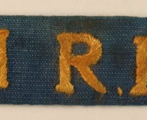 1.R.I - 1st Dutch Infantry Regiment WW2 Embroidered Slip-On Shoulder Title Badge - SCARCE ---  Lot No. 6666