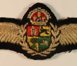 South African Air Force WW2 Padded Embroidered Pilot's Wings Badge  ---  Lot No. 6705