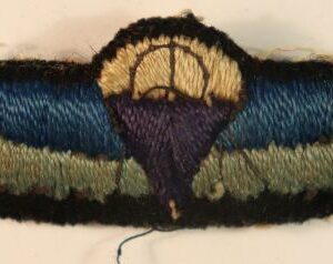 S.A.S. PARACHUTE WING WW2 Padded Embroidered Badge --- Lot No. 6665/SS5A