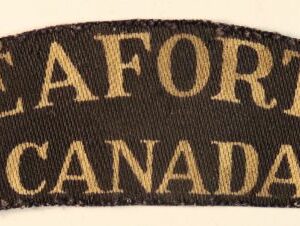 SEAFORTH / CANADA WW2 Canadian Printed Shoulder Title Badge - CALICO PRINTERS ---  Lot No. 6703