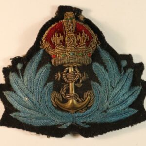 W.R.N.S. Officer (Women's Royal Naval Service) WW2 Padded Bullion Embroidered Cap Badge ---  Lot No. 6707