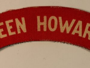 GREEN HOWARDS WW2 Printed Shoulder Title Badge - CALICO PRINTERS  ---  Lot No. 6793