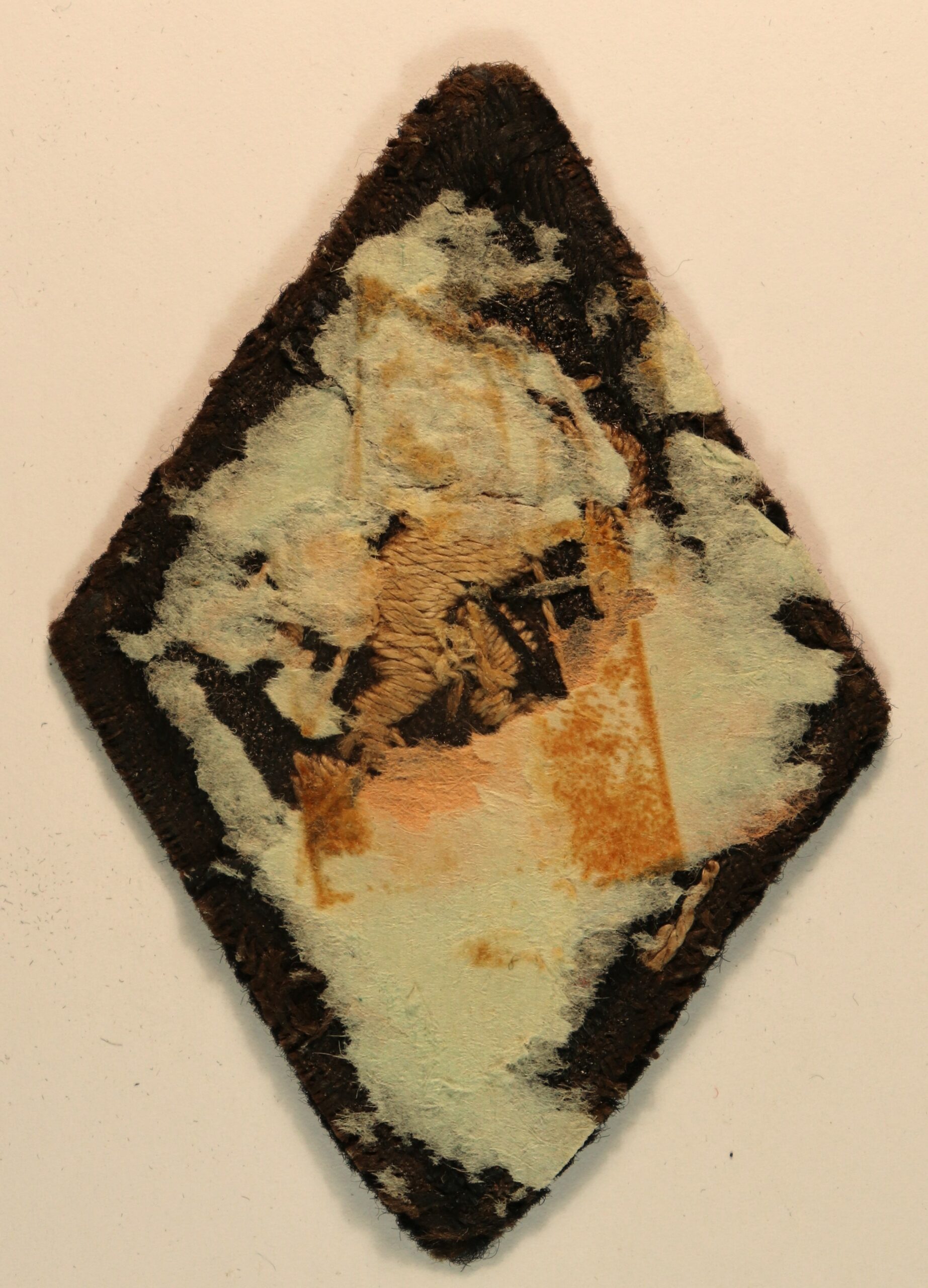 97th (KENT YEOMANRY) FIELD REGIMENT WW2 Embroidered Formation Sign Badge — Lot No. 6823 - Image 3