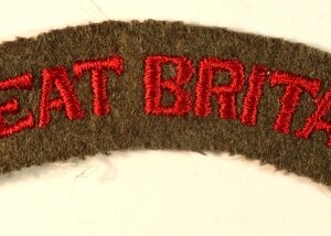 GREAT BRITAIN - WW2 Scarce Unofficial Embroidered Nationality Shoulder Title Badge - SERIFS  ---  Lot No. 6834
