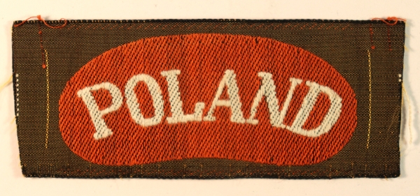 POLAND – Free Forces WW2 British Made Shoulder Title Badge – BROUGH, NICHOLSON & HALL — Lot No. 6842