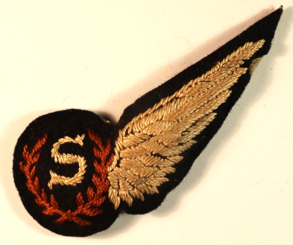 R.A.F. ‘S’ – WIRELESS OPERATOR (AIR) – WW2 Embroidered Half Brevet Badge (SERIFS) – Lot No. 6846