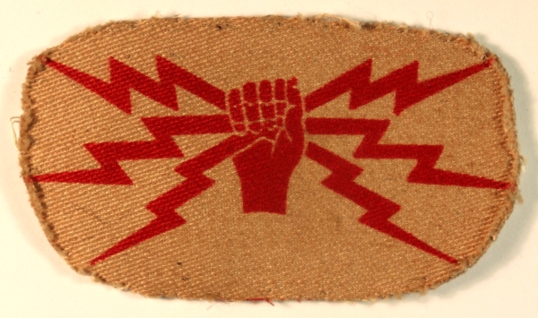 R.A.F. Wireless Operator WW2 Khaki Drill Printed Cloth Arm Badge – CALICO PRINTERS — Lot No. 6847