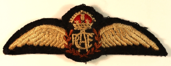 R.C.A.F. – Royal Canadian Air Force Pilot’s Wings WW2 Padded Embroidered Brevet Badge — Lot No. 6848