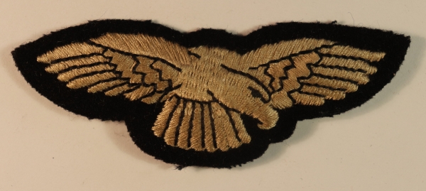 R.A.F. Preliminary Flying Badge For University Air Squadrons — Lot No. 6899