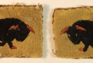 11th ARMOURED DIVISION WW2 Embroidered Felt Formation Sign Badges - Facing Pair ---  Lot No. 6970
