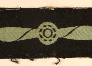 R.A.F. Leading Aircraftsman WW2 Printed Cloth Arm Badge - CALICO PRINTERS ---  Lot No. 6948