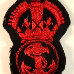 ROYAL NAVY Petty Officer's WW2 Padded Class 3 Uniform Cap Badge ---  Lot No. 7004