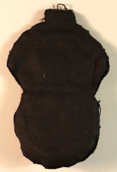 ROYAL NAVY Petty Officer’s WW2 Padded Class 3 Uniform Cap Badge — Lot No. 7004 - Image 3