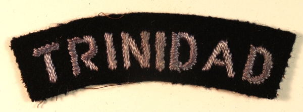 TRINIDAD – R.A.F. WW2 Embroidered Nationality Shoulder Title Badge — Lot No. 6957
