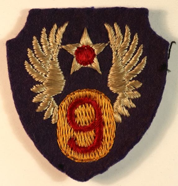 U.S. 9th AIR FORCE WW2 British Made Paste Back Embroidered Formation Sign Badge — Lot No. 7008