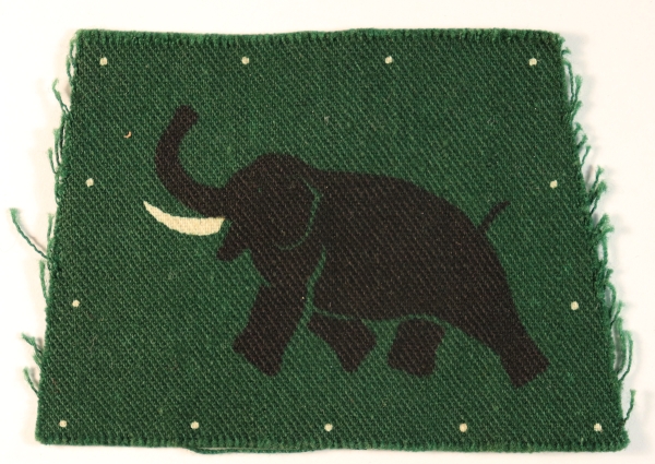 31st INDIAN ARMOURED DIVISION WW2 Printed Formation Sign Badge – CALICO PRINTERS — Lot No. 6818