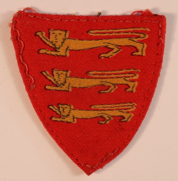 FORCE 135 – Channel Islands Liberation Force WW2 Printed Formation Sign Badge – CALICO PRINTERS — Lot No. — Lot No: 6986